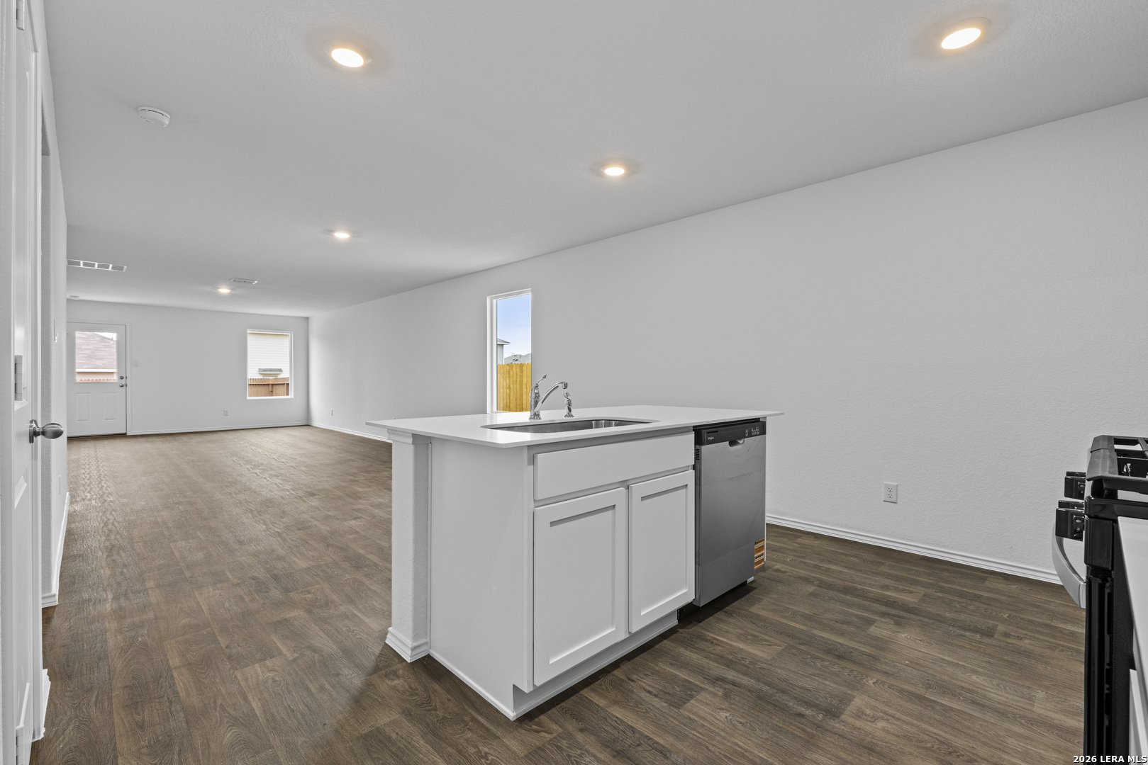 12536 Spoor Valley Converse TX 78109