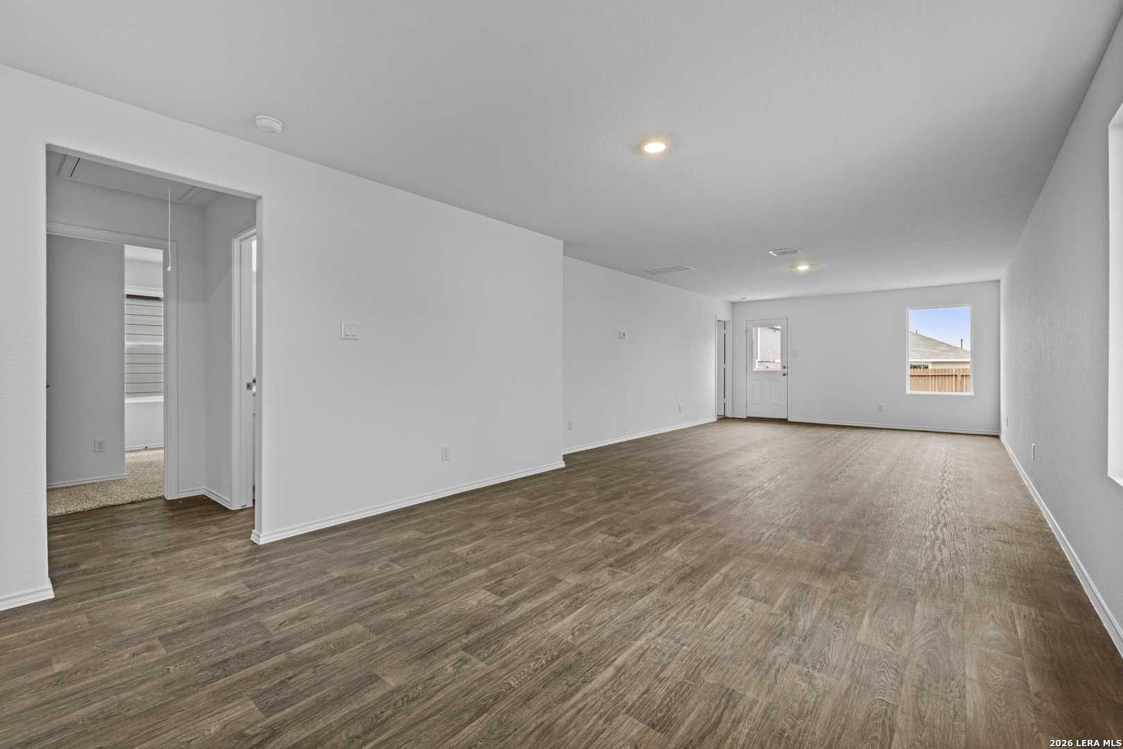 12536 Spoor Valley Converse TX 78109