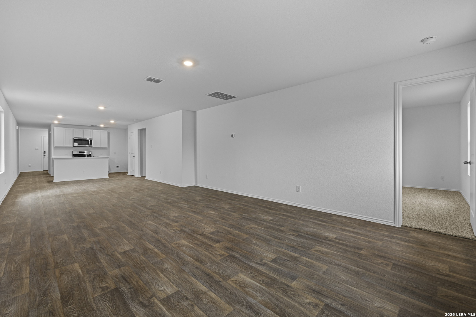 12536 Spoor Valley Converse TX 78109