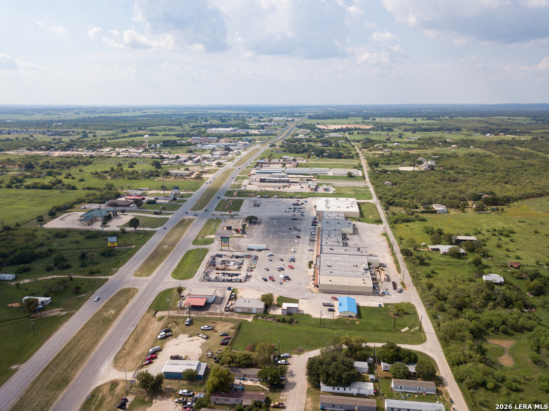 1804 Sutherland Springs Floresville TX 78114