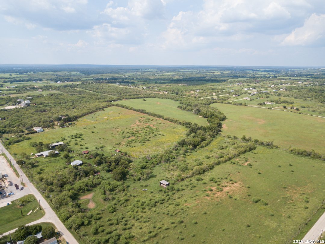 1804 Sutherland Springs Floresville TX 78114