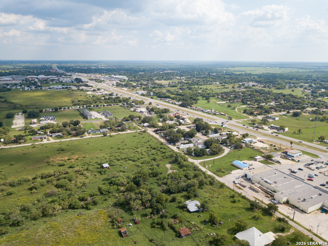 1804 Sutherland Springs Floresville TX 78114