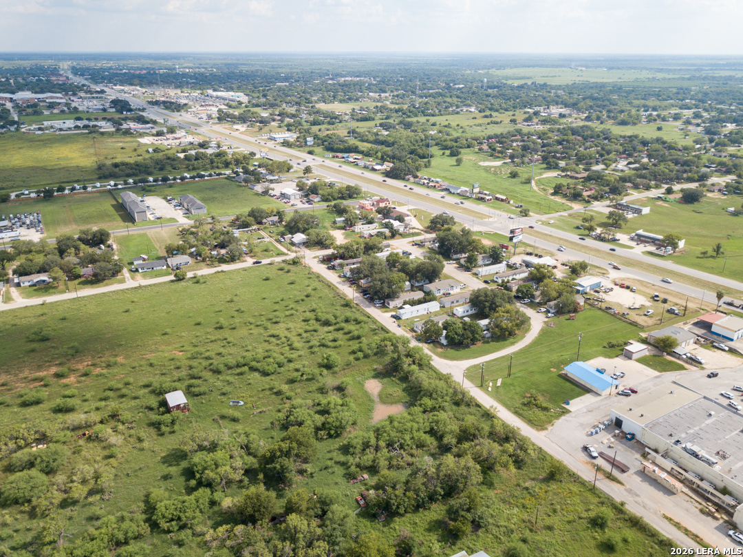 1804 Sutherland Springs Floresville TX 78114