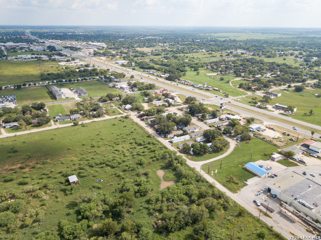1804 Sutherland Springs Floresville TX 78114