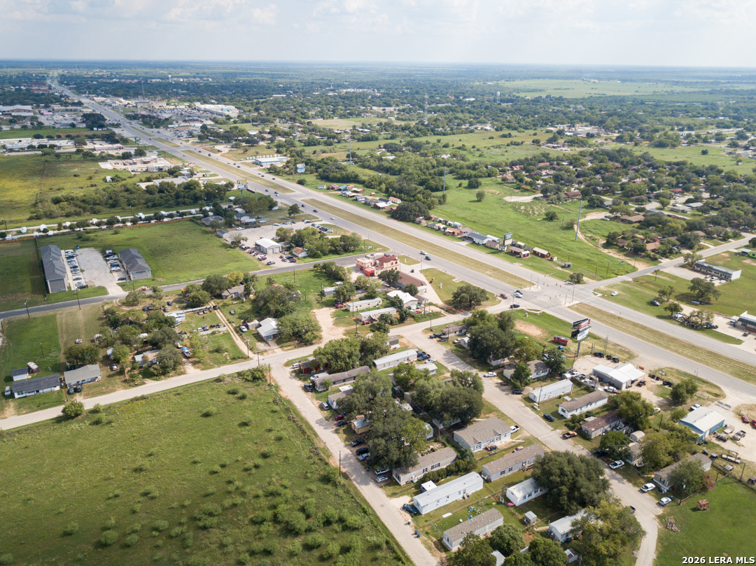 1804 Sutherland Springs Floresville TX 78114