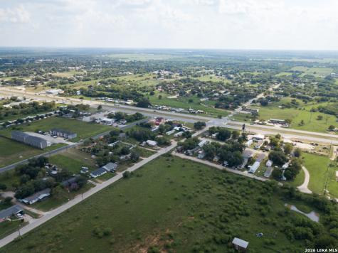 1804 Sutherland Springs Floresville TX 78114