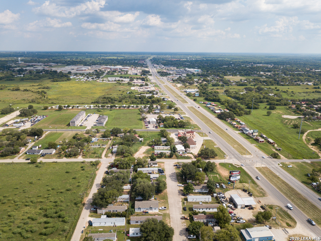 1804 Sutherland Springs Floresville TX 78114