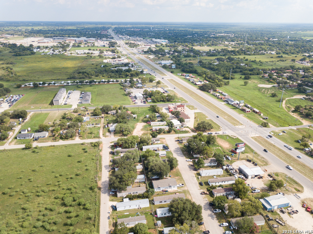 1804 Sutherland Springs Floresville TX 78114