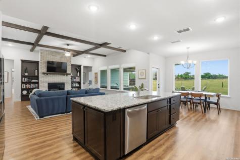 1302 Countryside Bend Fredericksburg TX 78624