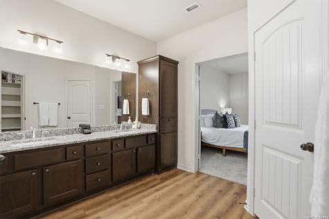 1302 Countryside Bend Fredericksburg TX 78624