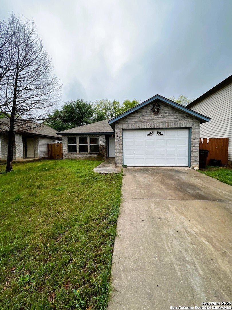 9638 Green Plains Drive San Antonio TX 78245