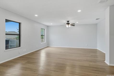 6838 Park Haven San Antonio TX 78244