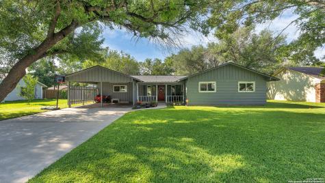 1634 Rosewood Street Seguin TX 78155