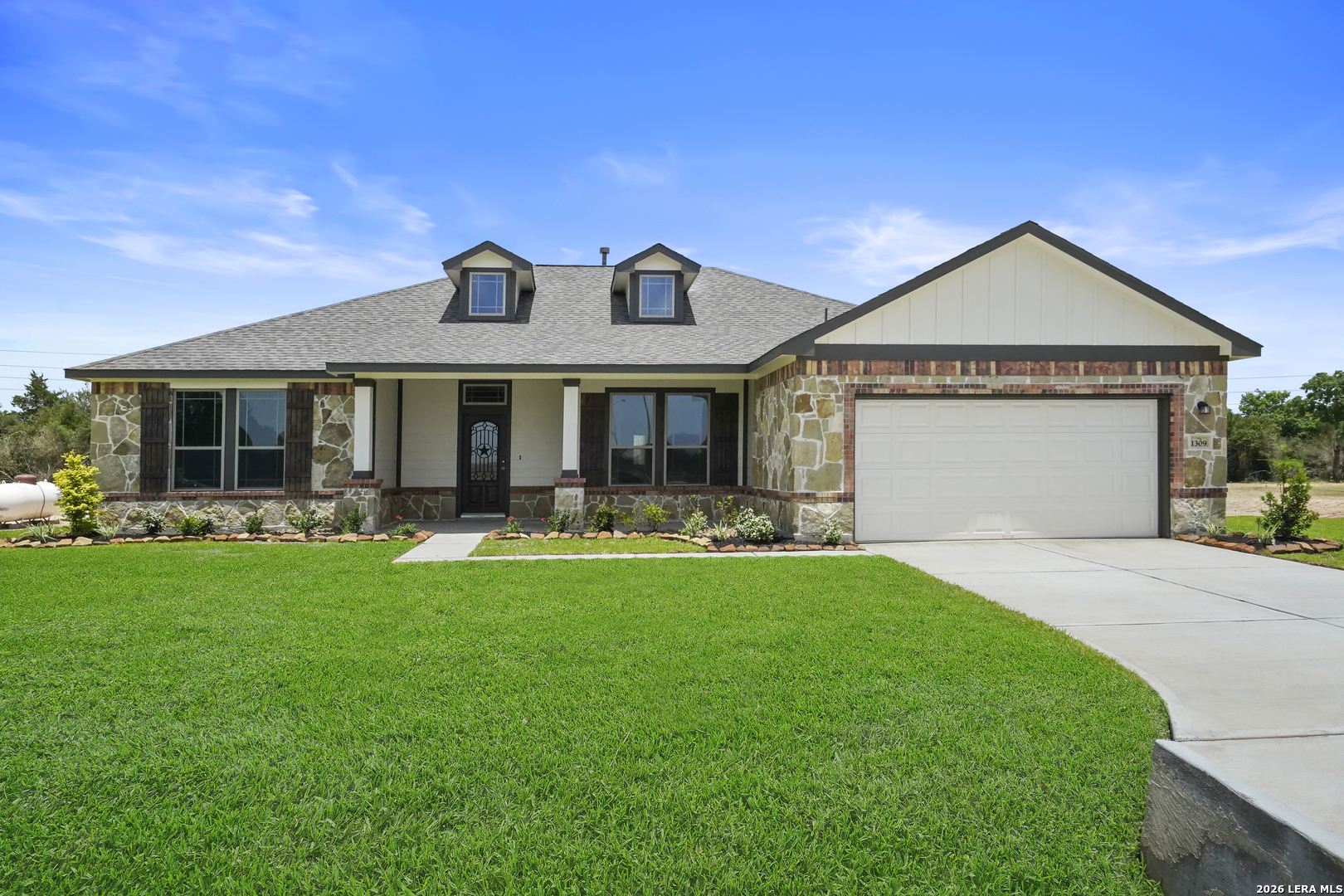 1603 Vista View Drive Pleasanton TX 78064