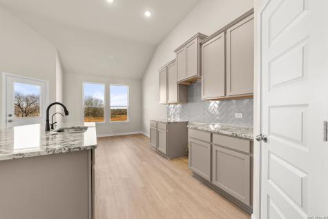 1603 Vista View Drive Pleasanton TX 78064