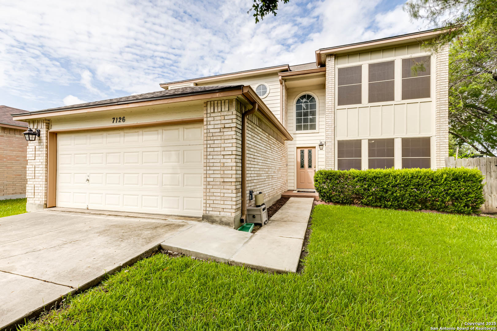 7126 Linkcrest San Antonio TX 78240