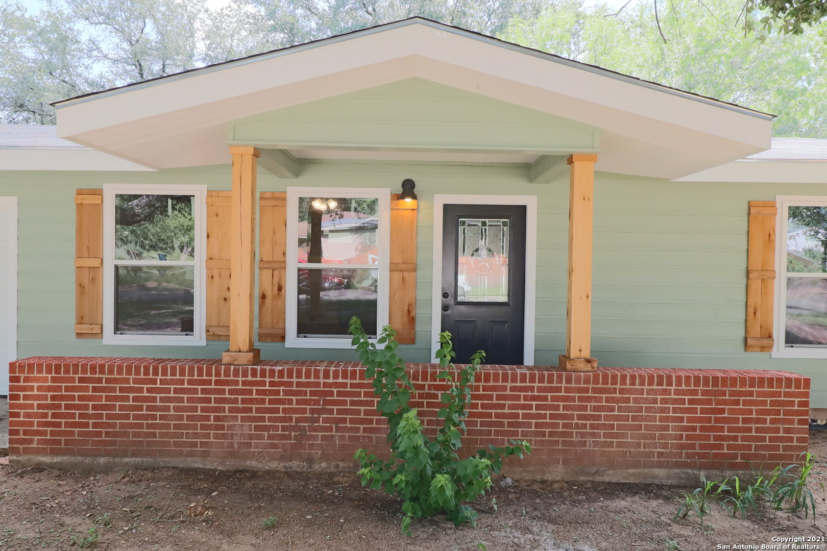 506 Mark Street Pleasanton TX 78064