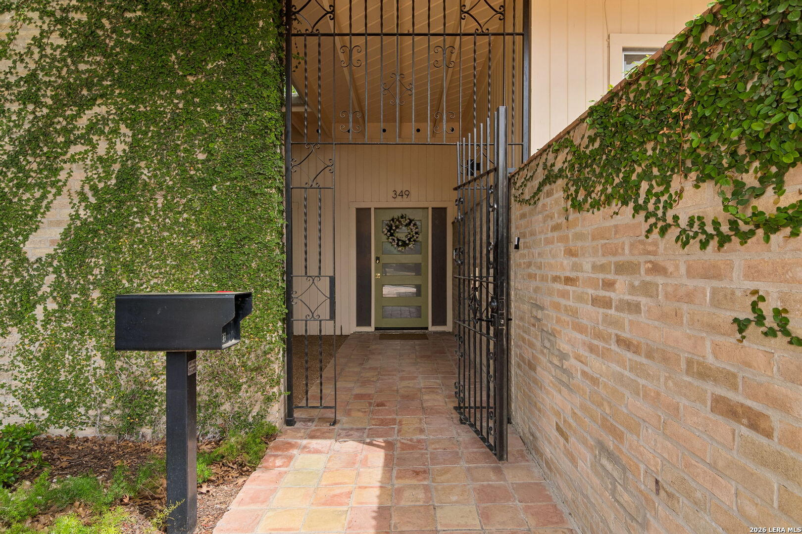 349 Mary Louise San Antonio TX 78201