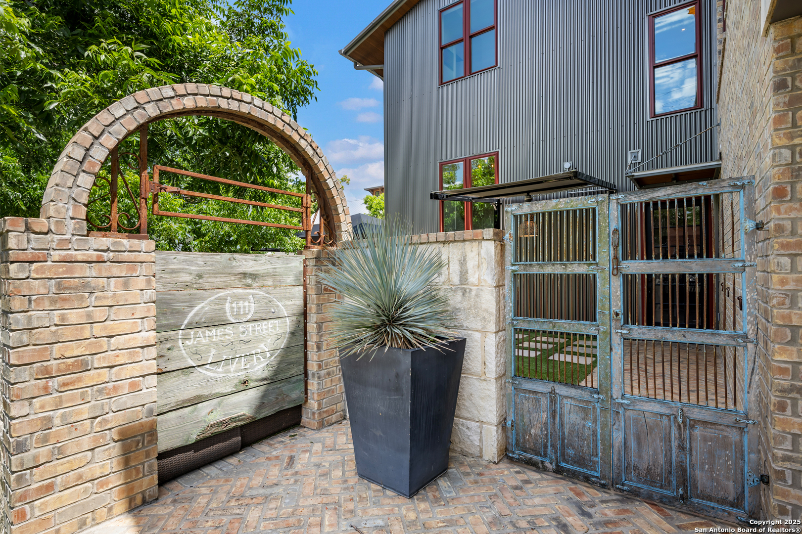 111 James Boerne TX 78006