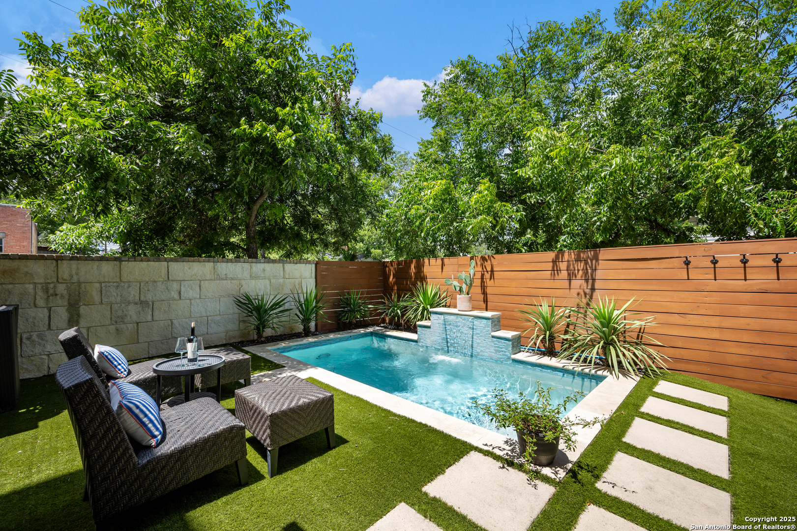 111 James Boerne TX 78006