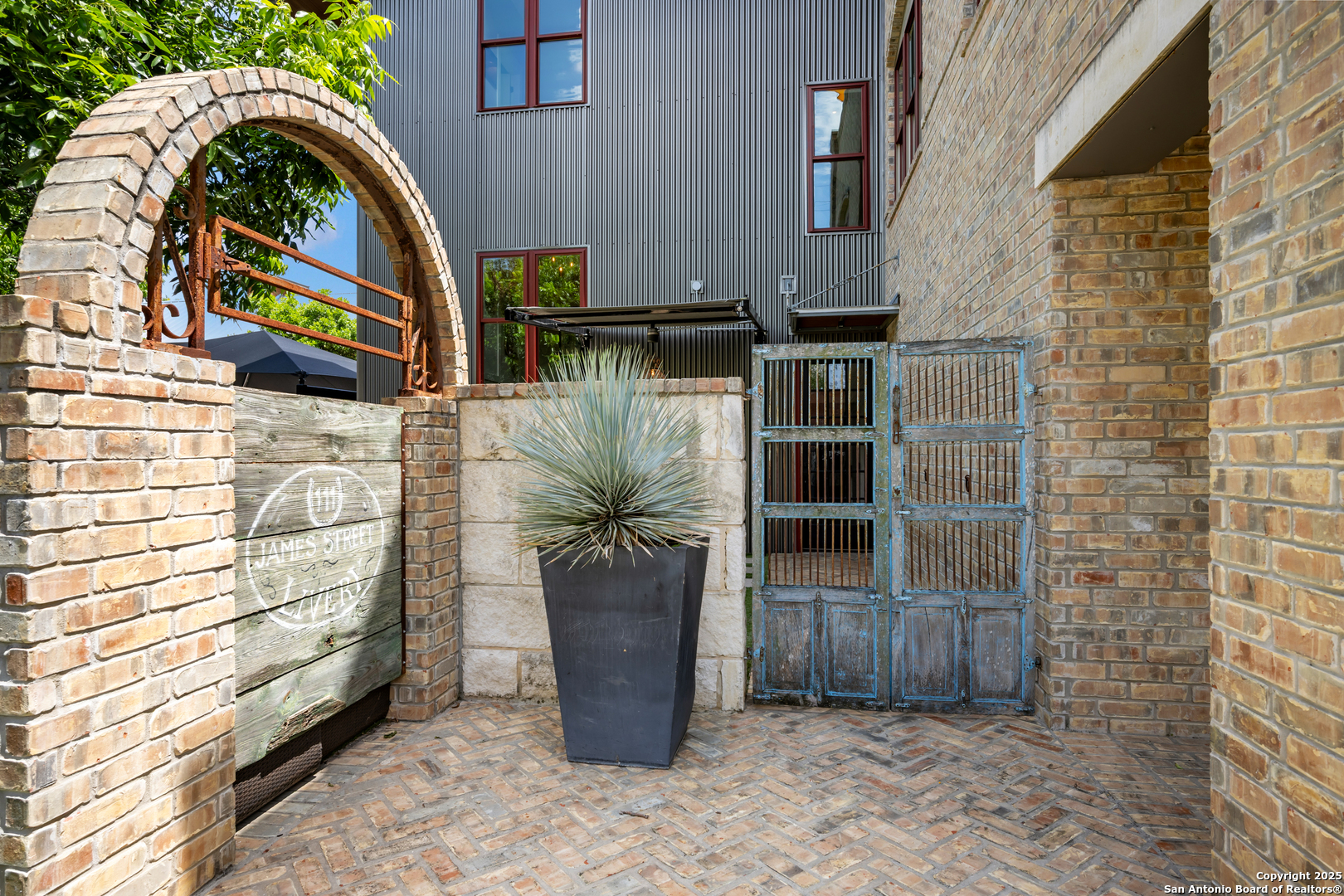 111 James Boerne TX 78006
