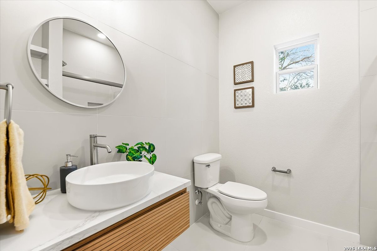 107 Calles Street San Antonio TX 78207