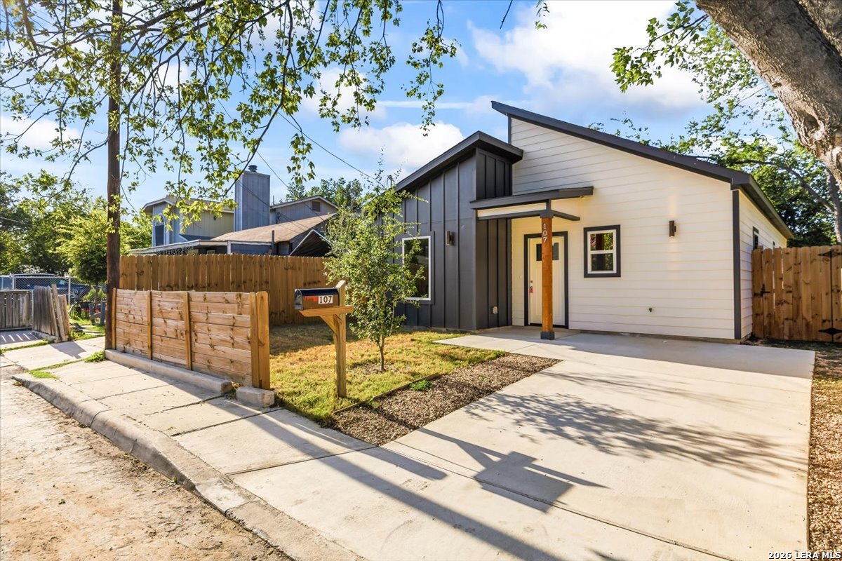 107 Calles Street San Antonio TX 78207