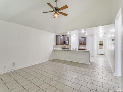 9122 Mustang Pass San Antonio TX 78254