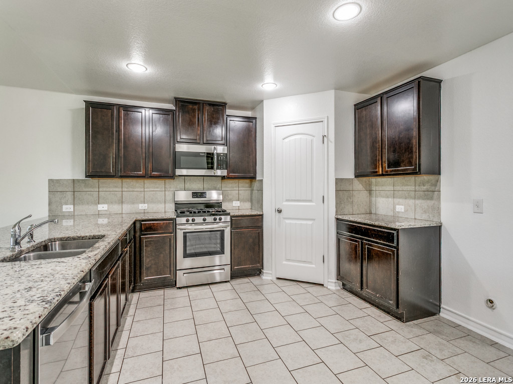 9122 Mustang Pass San Antonio TX 78254