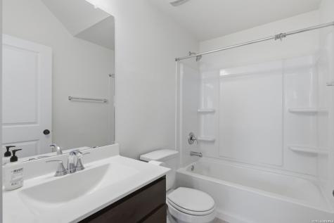6002 Foster Bend San Antonio TX 78244