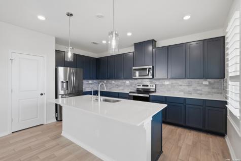 6002 Foster Bend San Antonio TX 78244