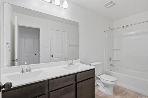 6002 Foster Bend San Antonio TX 78244
