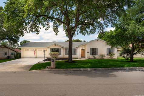 609 Moorside Windcrest TX 78239