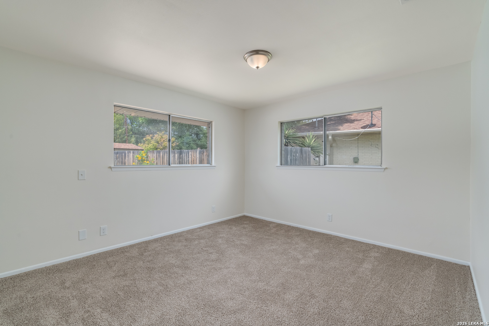 609 Moorside Windcrest TX 78239