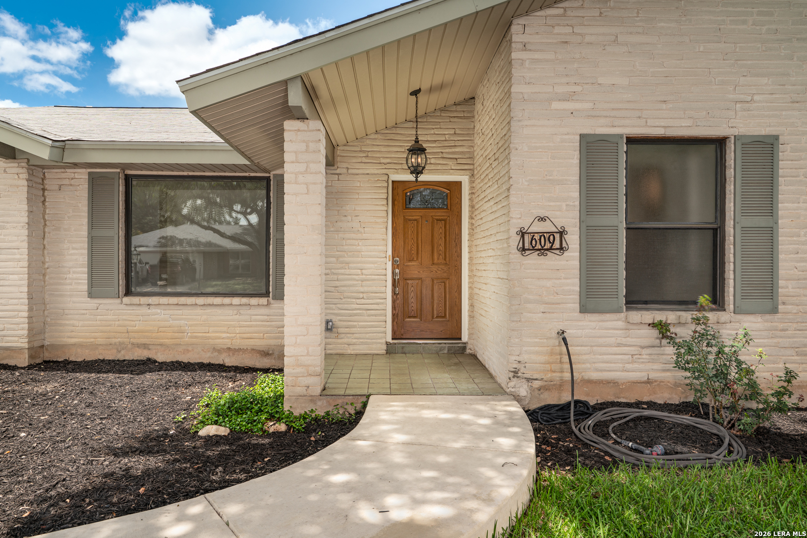 609 Moorside Windcrest TX 78239
