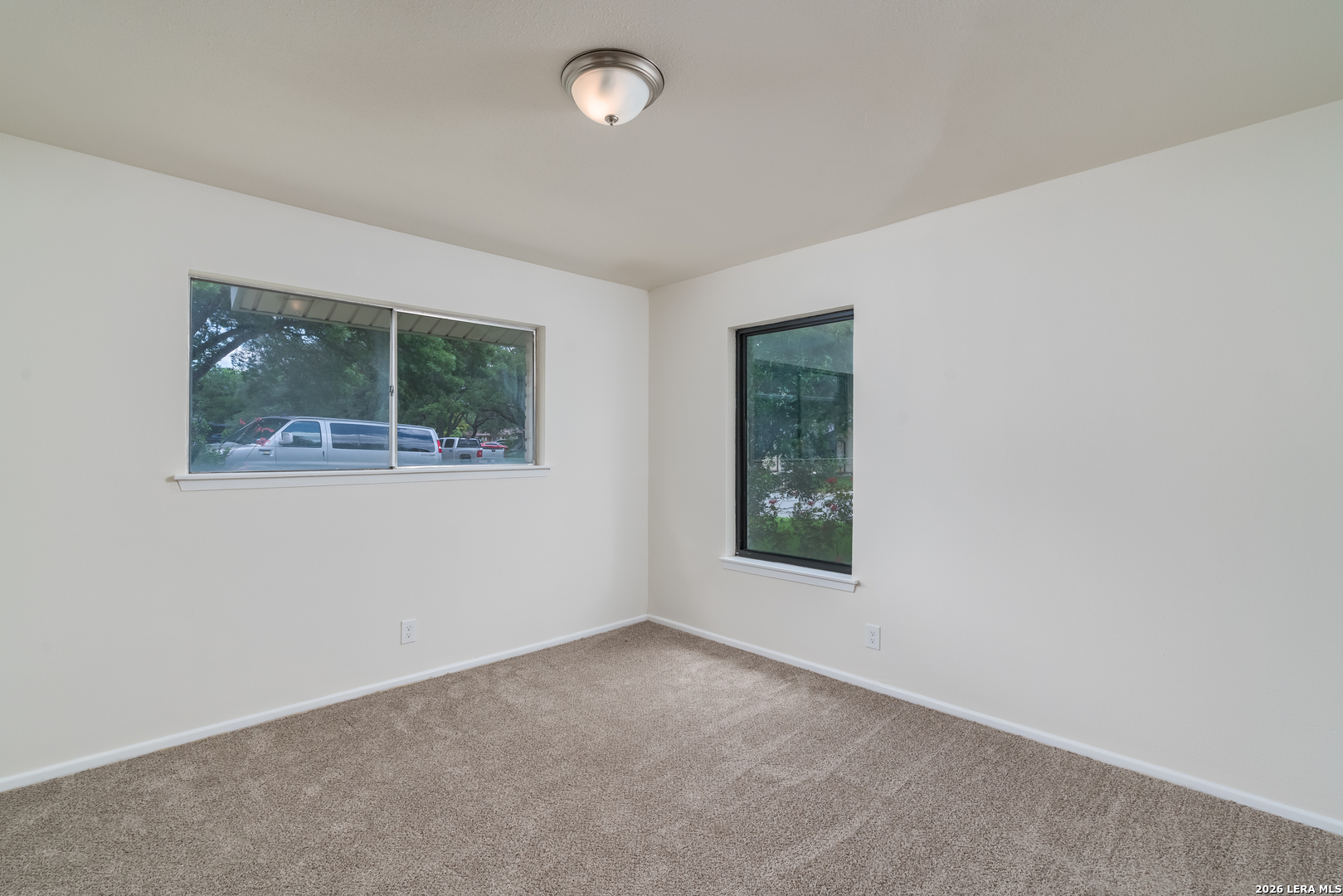609 Moorside Windcrest TX 78239