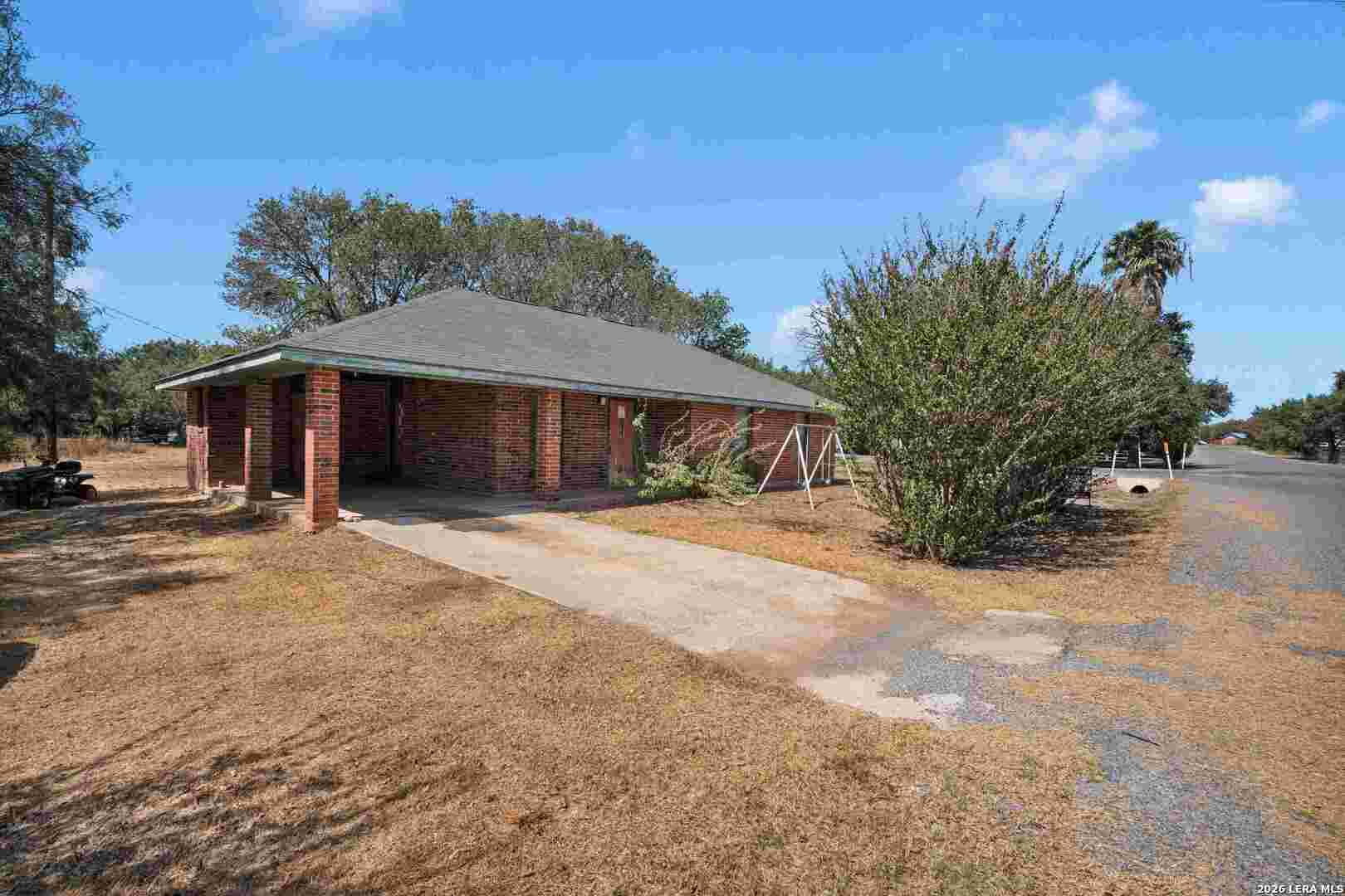2826 Trails W Pearsall TX 78061