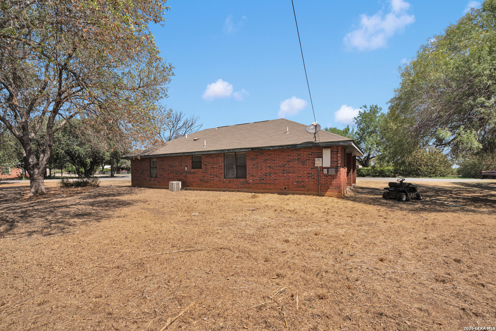 2826 Trails W Pearsall TX 78061