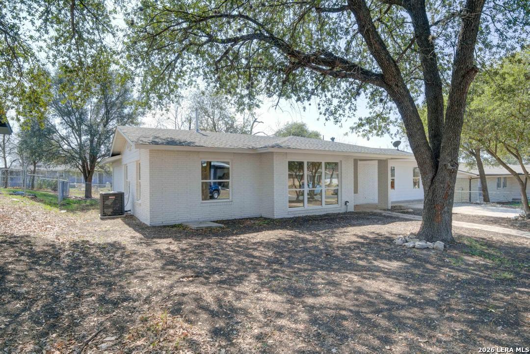 322 E Rampart Drive San Antonio TX 78216