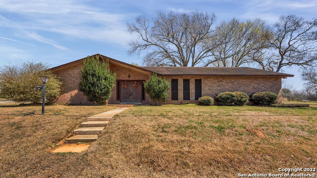 411 State Highway 123 N Stockdale TX 78160