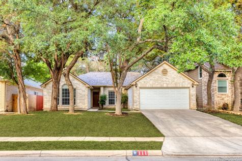 111 Baythorne Universal City TX 78148