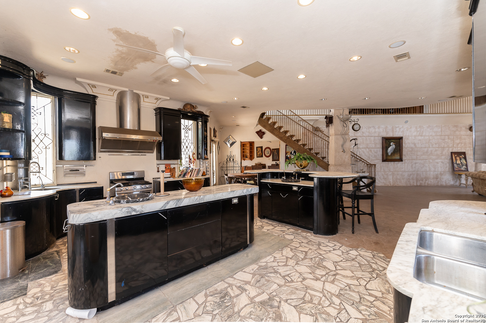 350 Ridgeview Pleasanton TX 78064