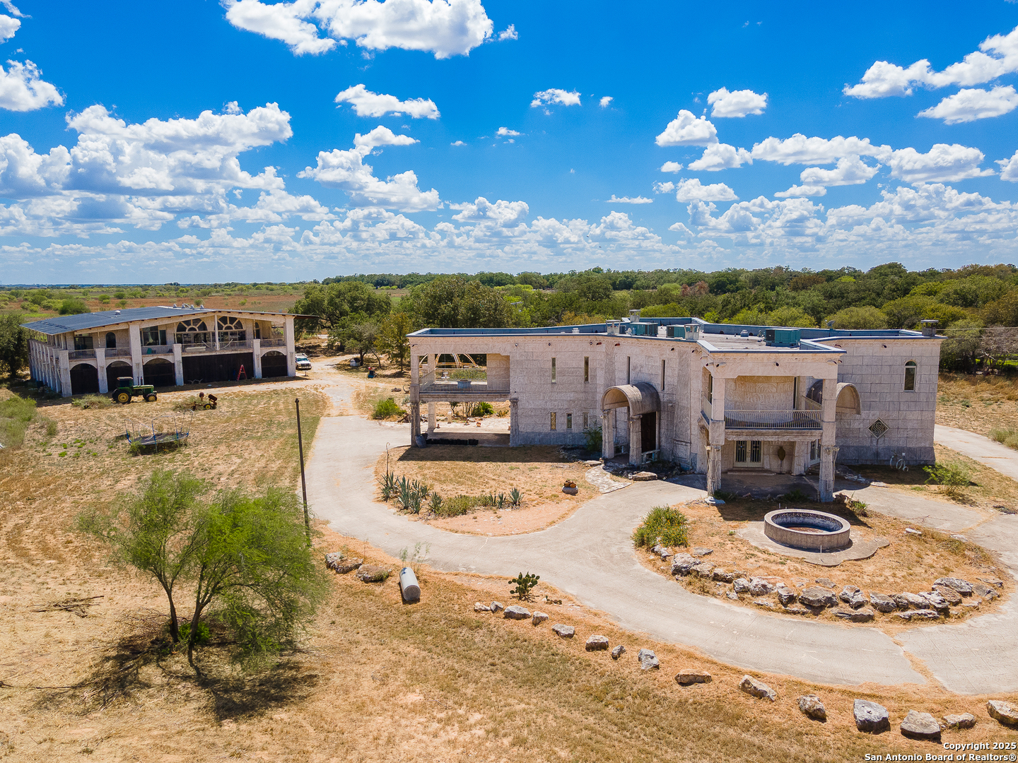 350 Ridgeview Pleasanton TX 78064