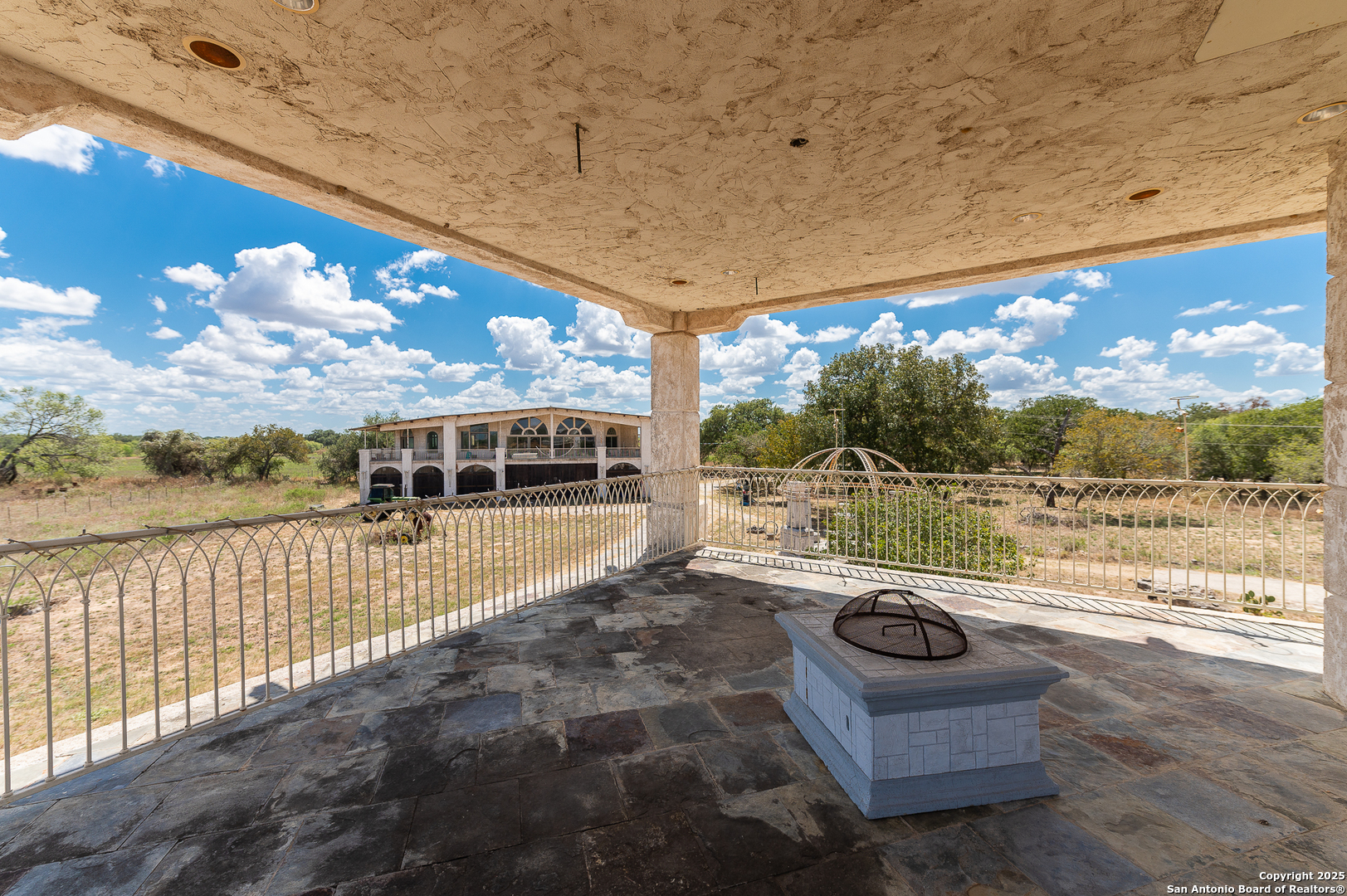 350 Ridgeview Pleasanton TX 78064