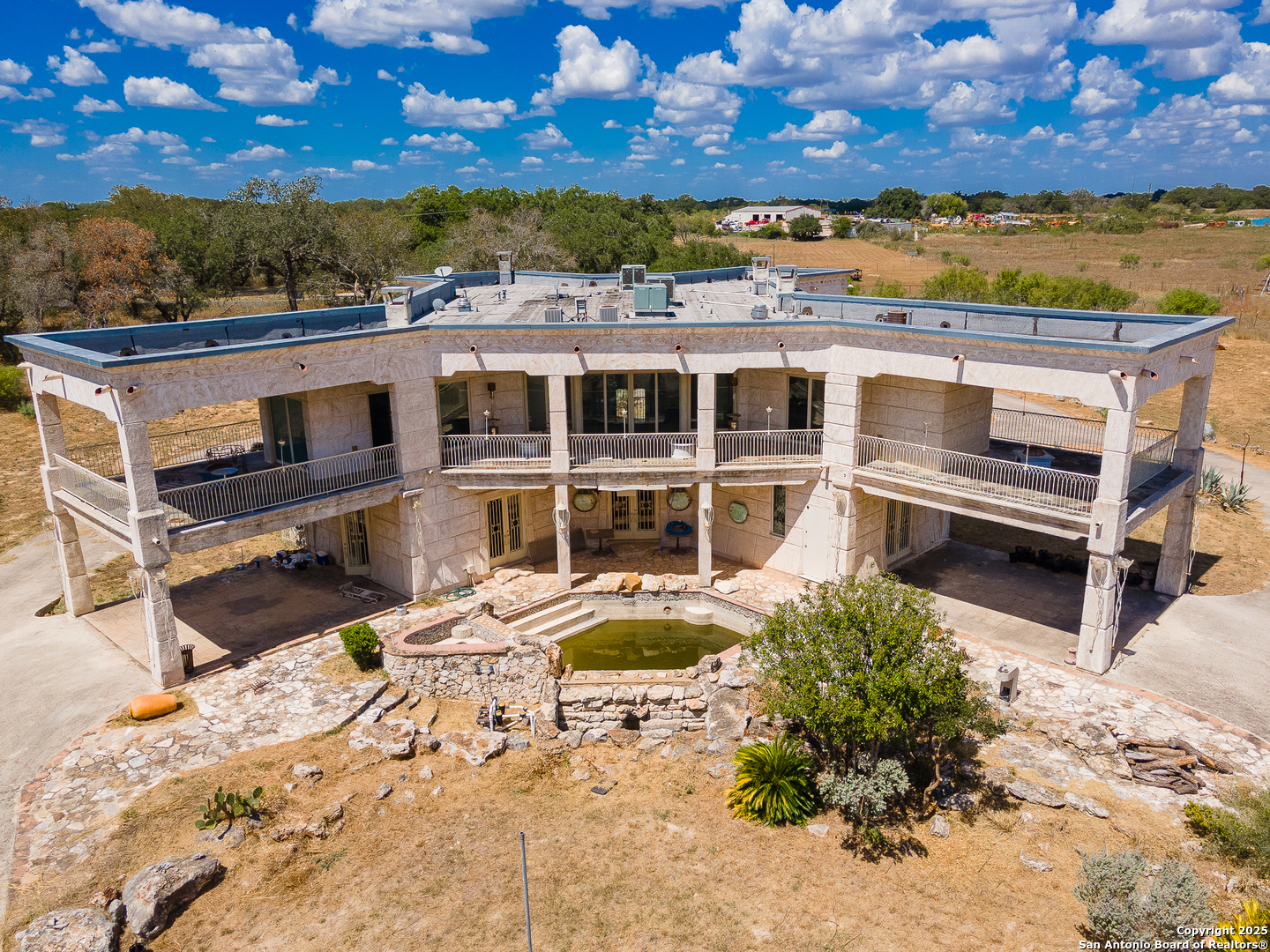350 Ridgeview Pleasanton TX 78064