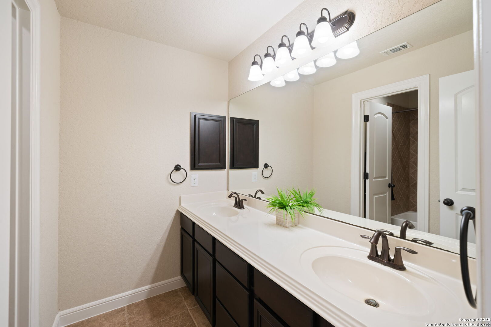 8911 Rocky Ridge San Antonio TX 78255