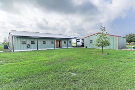 118 Pr 6190 Falls City TX 78117