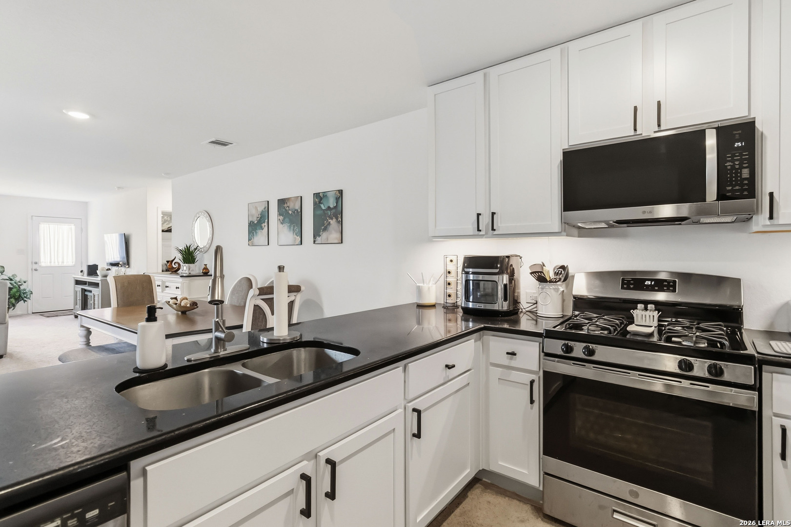 5116 Yancy Creek Converse TX 78109