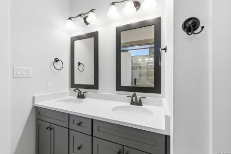 21131 Prairie Rose San Antonio TX 78264