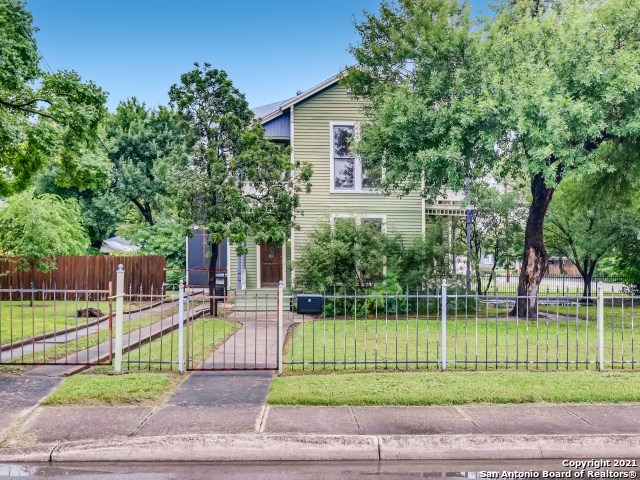 1803 W Woodlawn Avenue San Antonio TX 78201